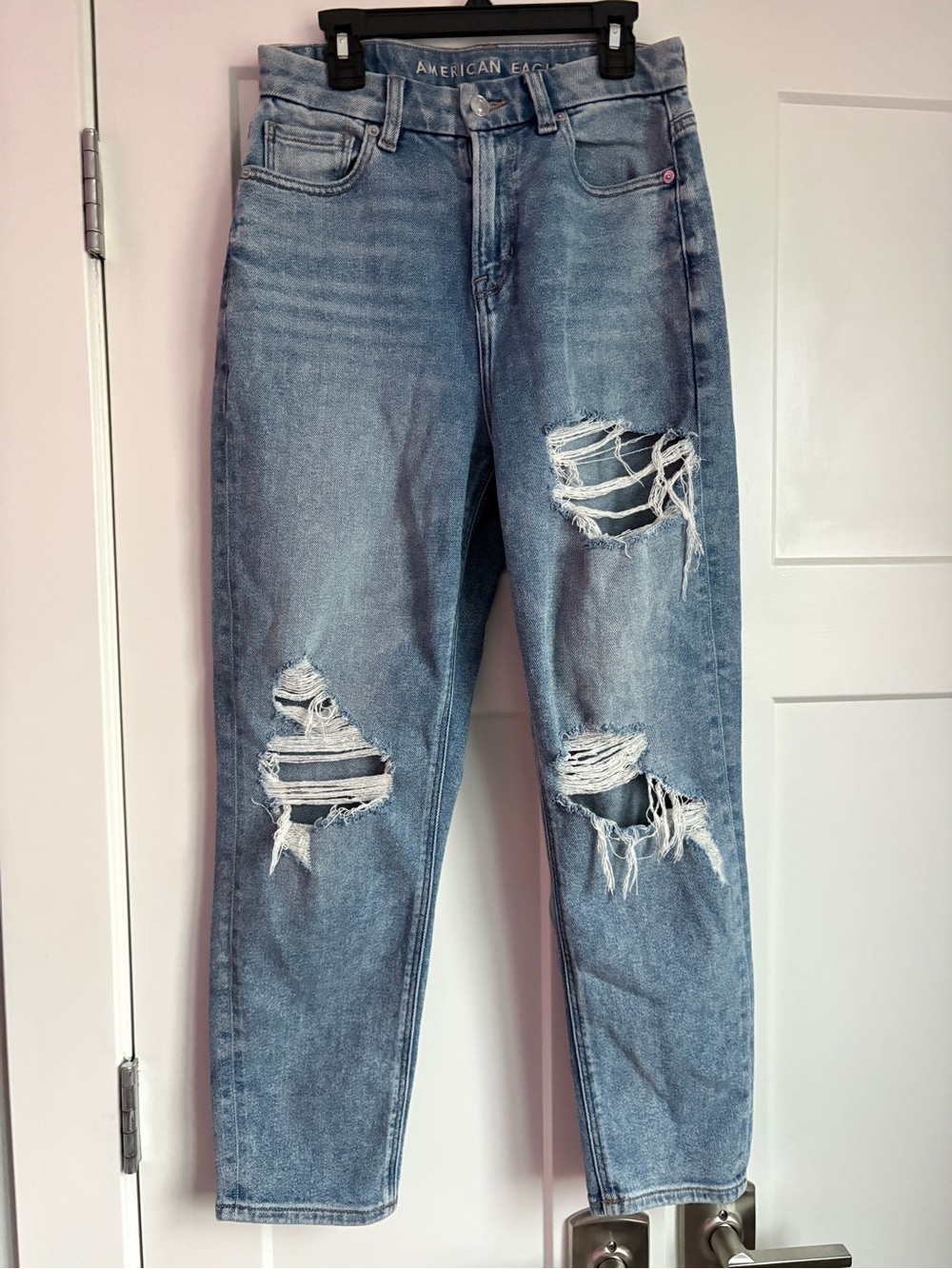 AEO Distressed Curvy Mom Stretch Jeans | High Rise | 4 Short
